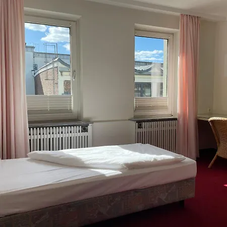 Strandlust Vegesack 4* بريمين