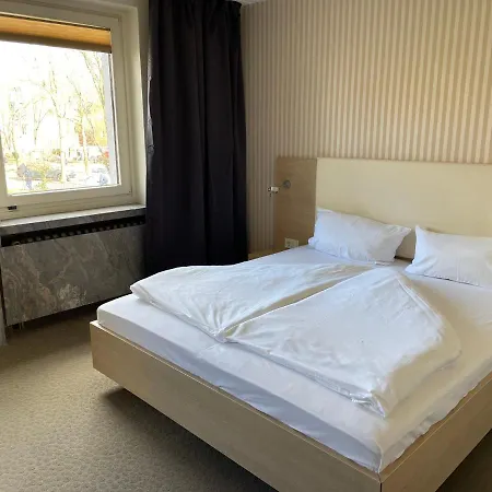 Strandlust Vegesack 4* بريمين
