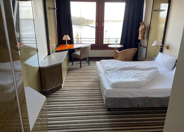 Hotel Strandlust Vegesack 4*